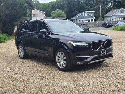 2016 Volvo XC90 T6 Momentum