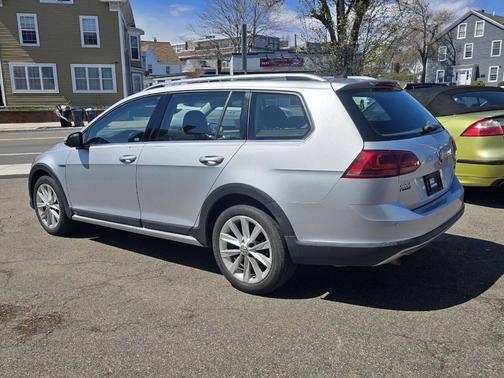 Reflex Silver Metallic 2017 Volkswagen Golf Alltrack TSI SEL