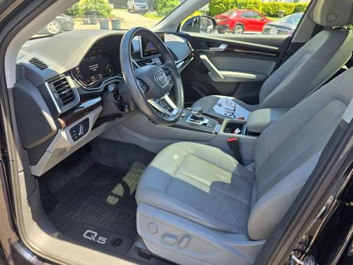 Blue 2019 Audi Q5 2.0T Premium Plus