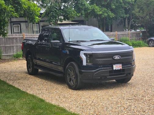 2025 Ford F-150 Lightning Flash