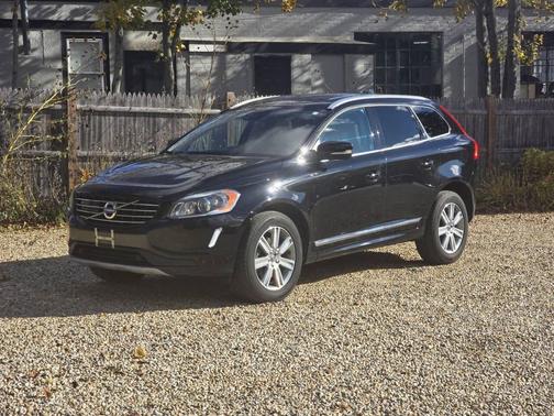 2017 Volvo XC60 T5 Inscription