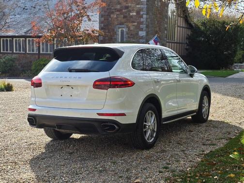 2016 Porsche Cayenne Cayenne