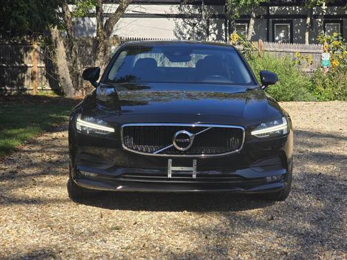 2018 Volvo S90 T5 Momentum