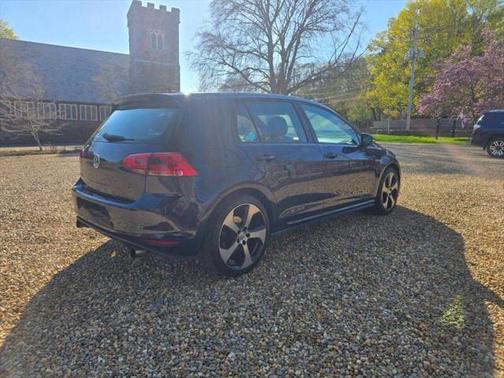 2017 Volkswagen Golf GTI 2.0T S 4-Door