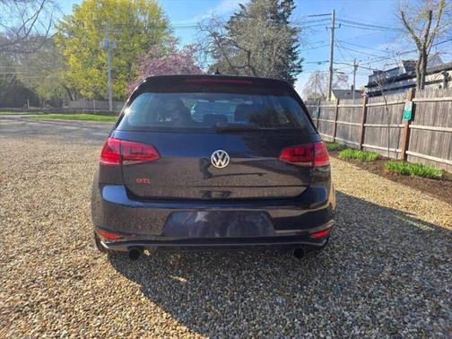 2017 Volkswagen Golf GTI 2.0T S 4-Door