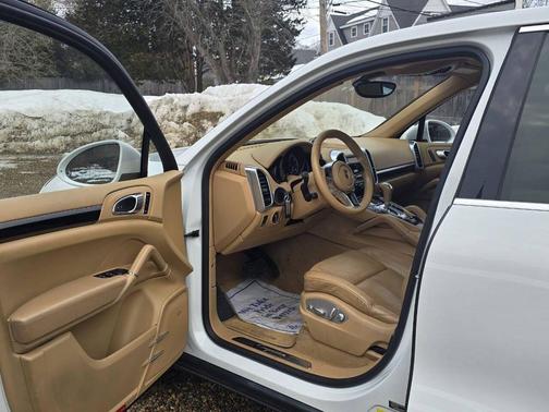 2016 Porsche Cayenne Cayenne