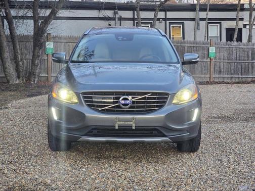 2016 Volvo XC60 T5 Platinum