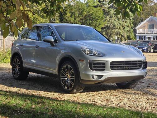 2016 Porsche Cayenne S