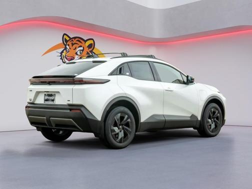 Wind Chill Pearl 2026 Toyota C-HR SE
