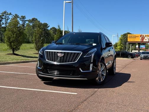 Stellar Black Metallic 2023 Cadillac XT5 Premium Luxury
