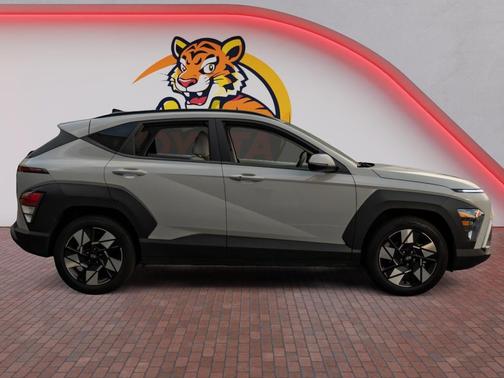 Cyber Gray Metallic 2025 Hyundai KONA SEL