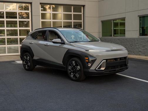 Cyber Gray Metallic 2025 Hyundai KONA SEL