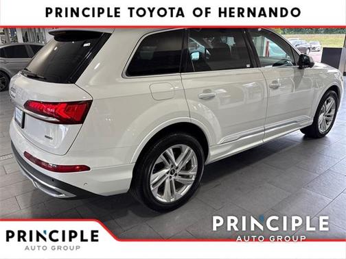 2023 Audi Q7 55 Premium Plus