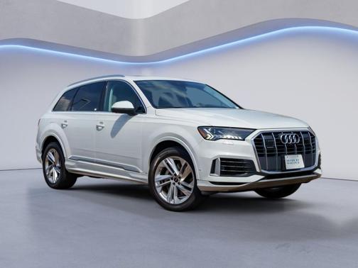 2023 Audi Q7 55 Premium Plus
