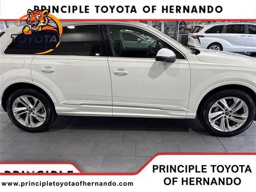 2023 Audi Q7 55 Premium Plus