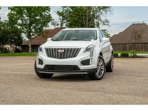 Crystal White Tricoat 2024 Cadillac XT5 Premium Luxury