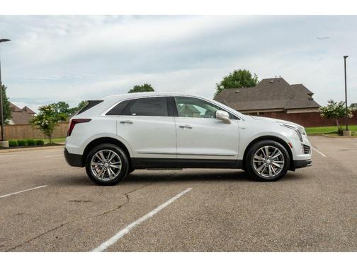 Crystal White Tricoat 2024 Cadillac XT5 Premium Luxury