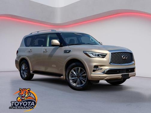 2023 INFINITI QX80 Luxe