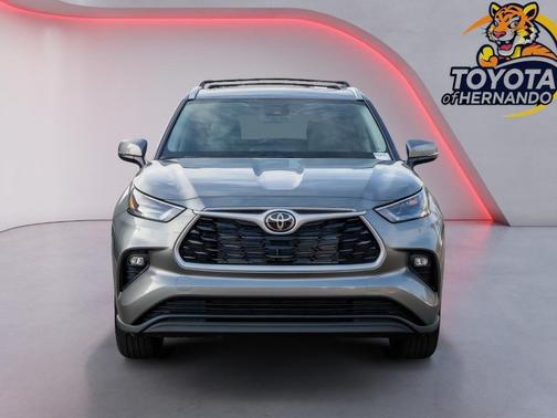 Heavy Metal 2026 Toyota Highlander Hybrid XLE