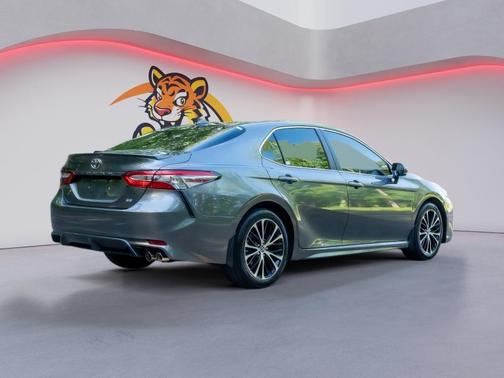 Predawn Gray Mica 2019 Toyota Camry SE