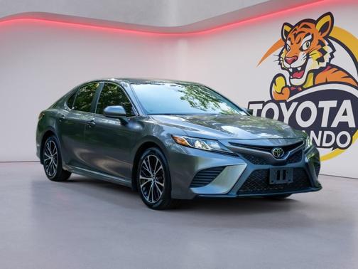Predawn Gray Mica 2019 Toyota Camry SE