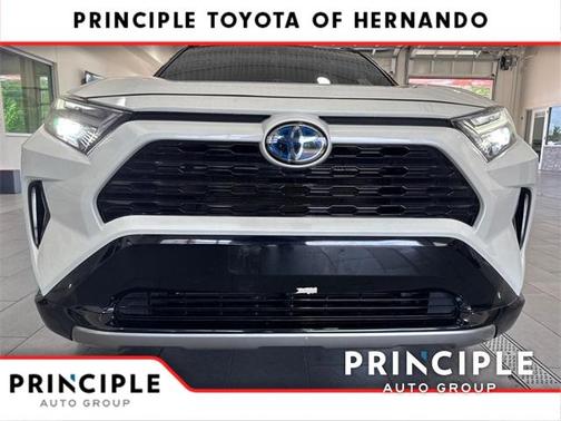 2022 Toyota RAV4 Hybrid SE