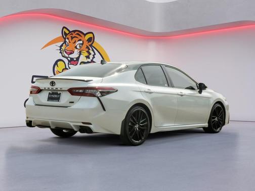 Wind Chill Pearl/Midnight Black Metallic 2023 Toyota Camry XSE