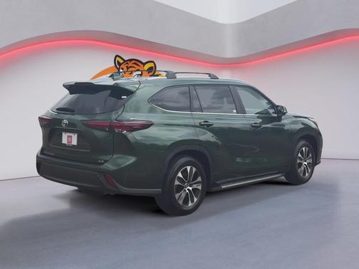 Cypress 2025 Toyota Highlander XLE