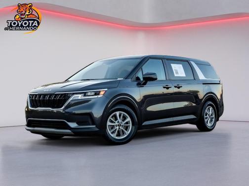 2022 Kia Carnival LX