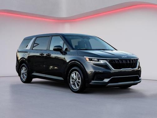 2022 Kia Carnival LX