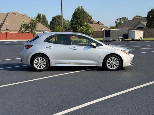 Classic Silver Metallic 2024 Toyota Corolla SE