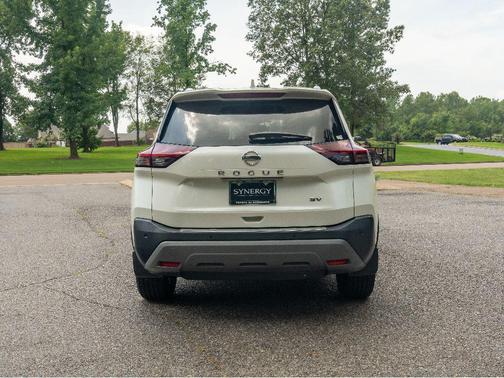 Pearl White Tricoat 2021 Nissan Rogue SV