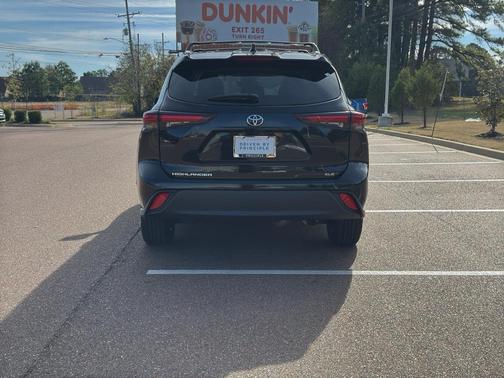 2025 Toyota Highlander XLE