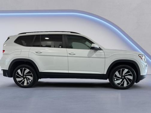 2024 Volkswagen Atlas 2.0T SE w/Technology 4MOTION