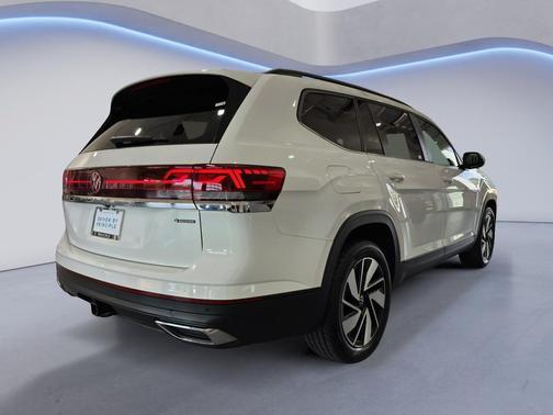 2024 Volkswagen Atlas 2.0T SE w/Technology 4MOTION