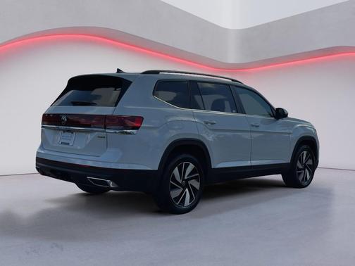 2024 Volkswagen Atlas 2.0T SE w/Technology 4MOTION
