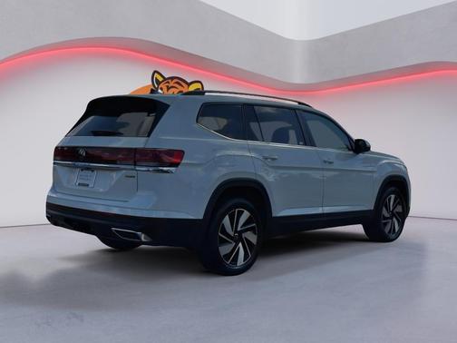 2024 Volkswagen Atlas 2.0T SE w/Technology 4MOTION