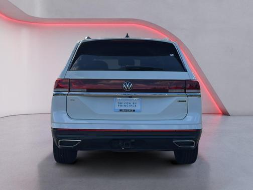 2024 Volkswagen Atlas 2.0T SE w/Technology 4MOTION