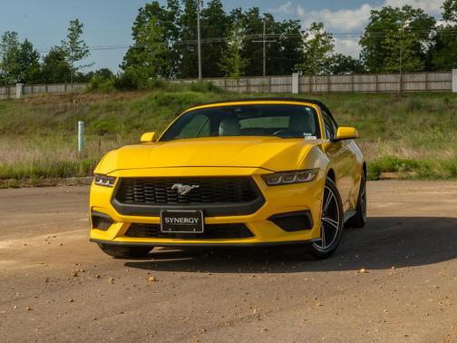 Yellow Splash Metallic Tri-coat 2024 Ford Mustang EcoBoost Premium