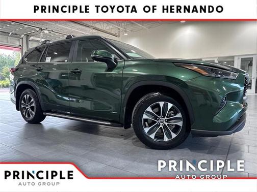 2025 Toyota Highlander Hybrid XLE