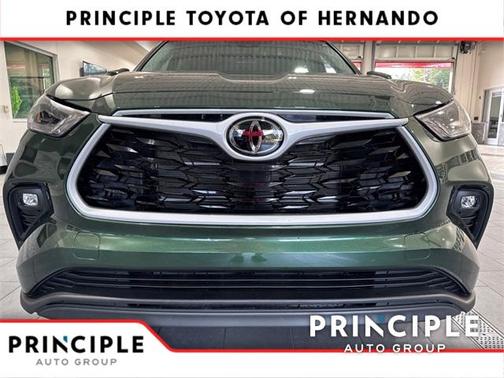 2025 Toyota Highlander Hybrid XLE