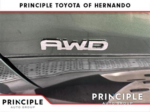 2025 Toyota Highlander Hybrid XLE
