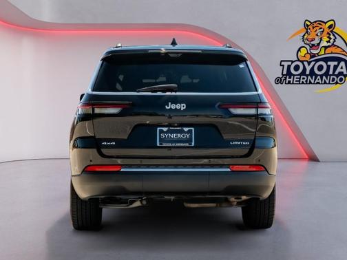 Diamond Black Crystal Pearlcoat 2024 Jeep Grand Cherokee L Limited