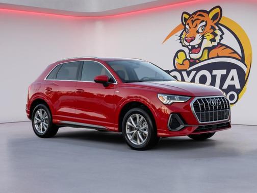 2025 Audi Q3 Premium 45 TFSI S line quattro Tiptronic