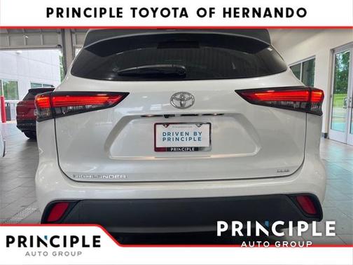 2023 Toyota Highlander XLE