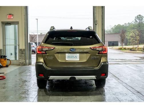 2024 Subaru Outback Touring XT