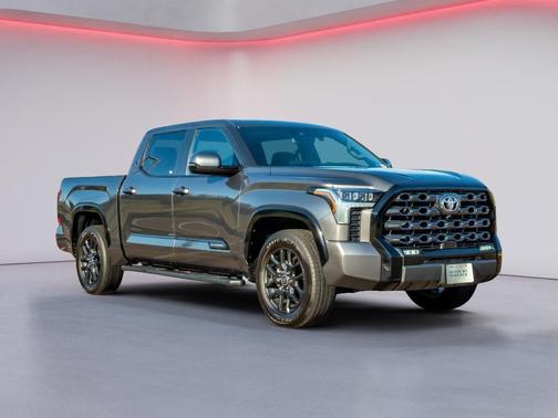 2022 Toyota Tundra Platinum