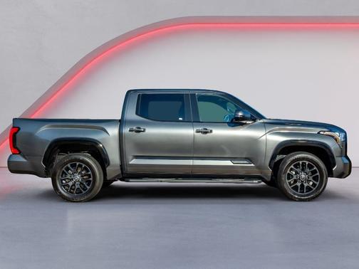 2022 Toyota Tundra Platinum