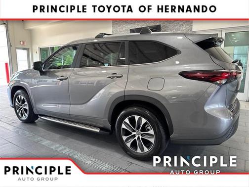 2025 Toyota Highlander XLE