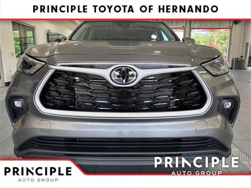 2025 Toyota Highlander XLE